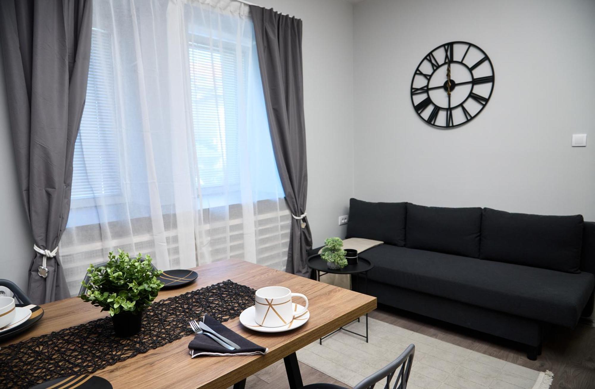 Brent Collection - Apartments In City Center Novi Sad Exterior foto